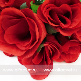 искусственные цветы букет роз с крупными листьями цвета красный 4